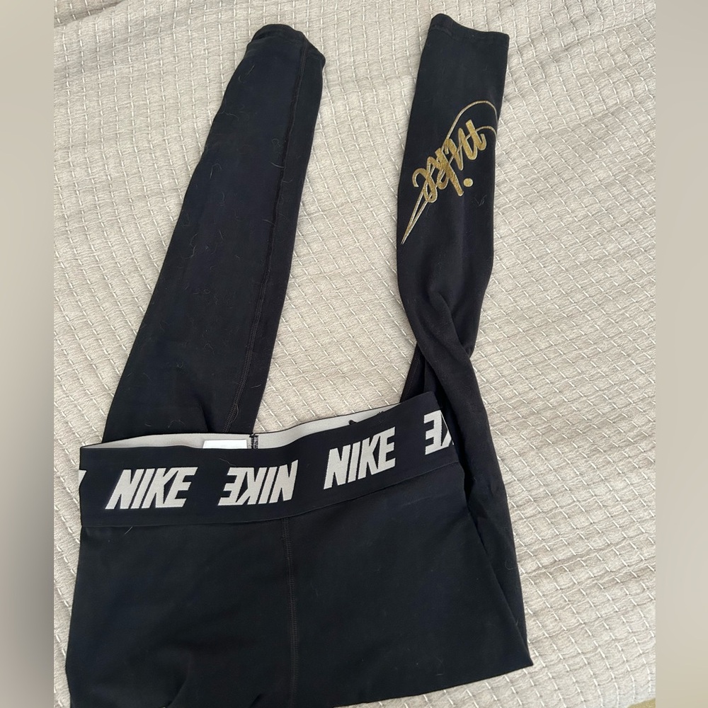 black nike leggings